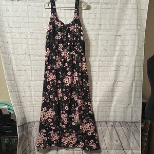Floral Dress. Like new. Adjustable straps